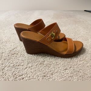 Tan Summer wedge